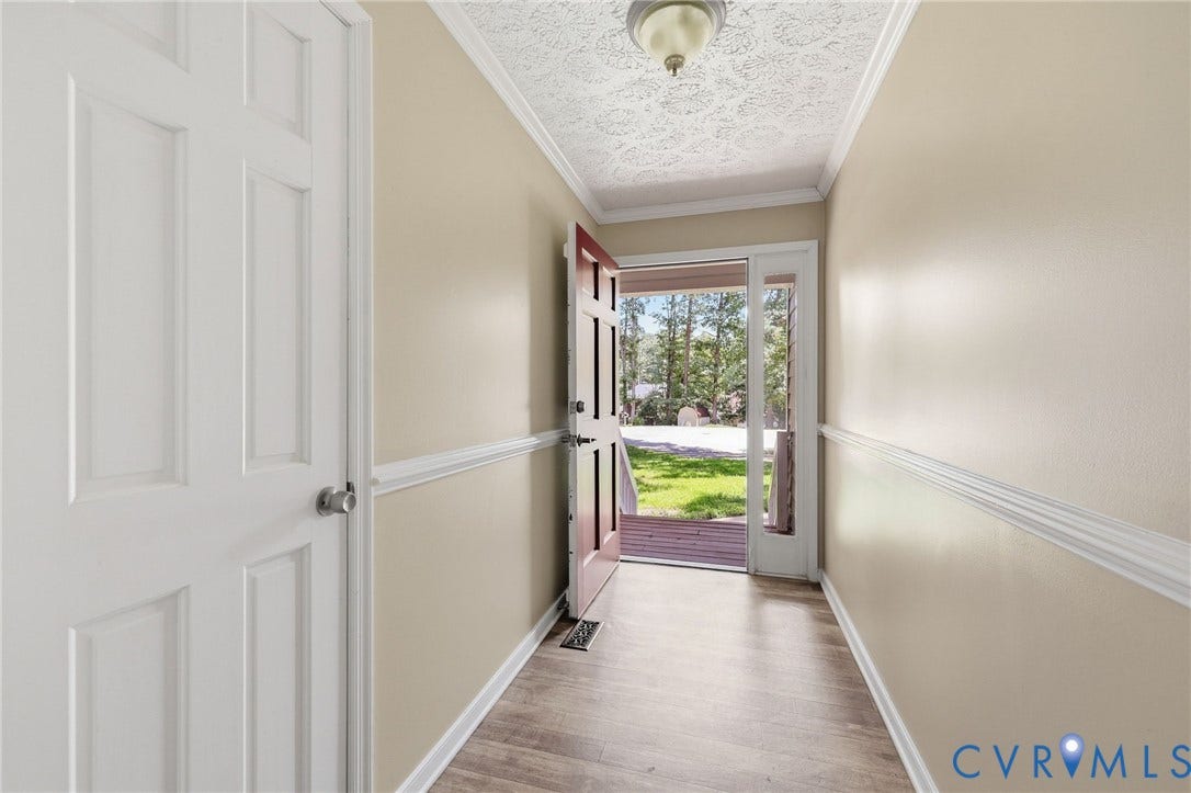 2809 Anglewood Drive, Chester, VA 23831 2809 Anglewood Drive, Chester, VA 23831
