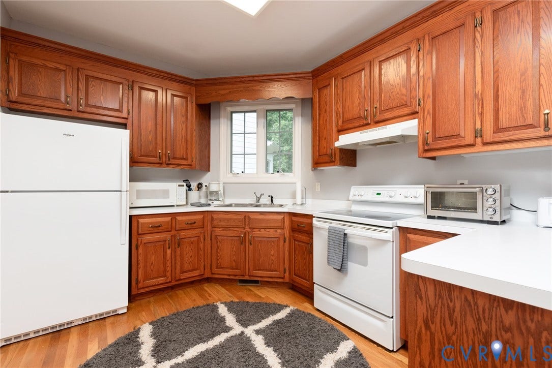 4280 Hadensville Farm Road, Hadensville Farms, Mineral, VA 23117 Apartment Kitchen