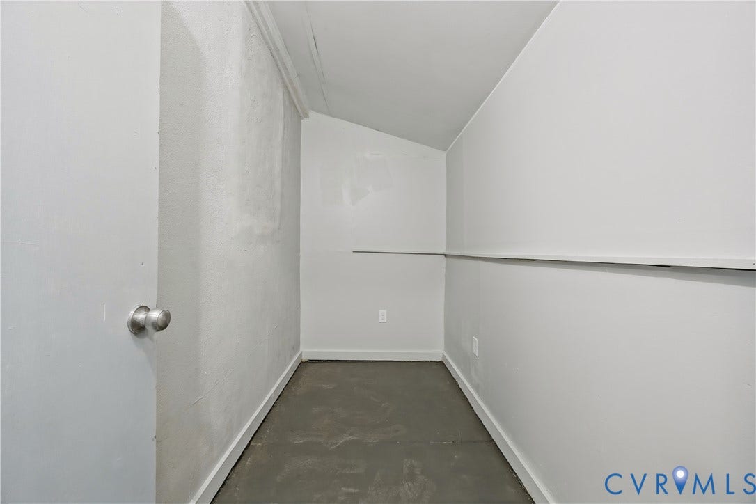 1411 Lynhaven Avenue, Richmond, VA 23224 Flex room...could be an office, exercise room, craft room or storage.