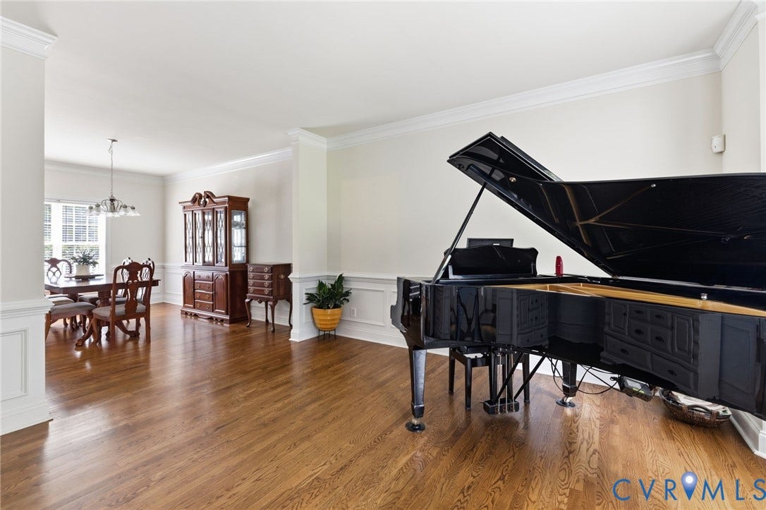 8343 Shagreen Court, The Highlands, Chesterfield, VA 23838 Hardwood flooring, crown molding, chair rail, and bright interior paint