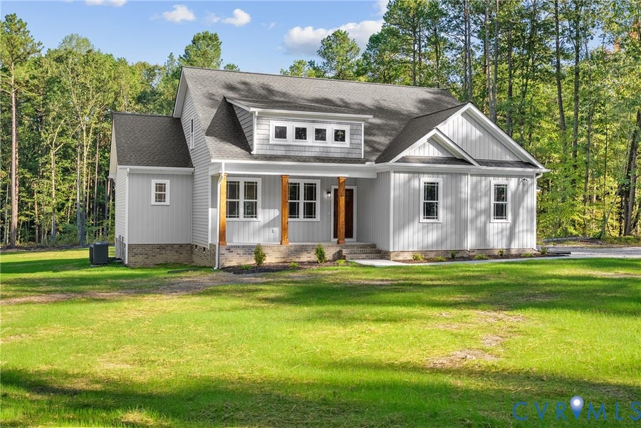 Property photo for 19106 Carson Road, Dinwiddie, VA