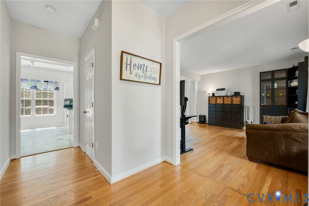 10620 Correnty Drive, Henrico, VA 23059 Hardwood flooring extending throughout the entry and into an expansive living area
