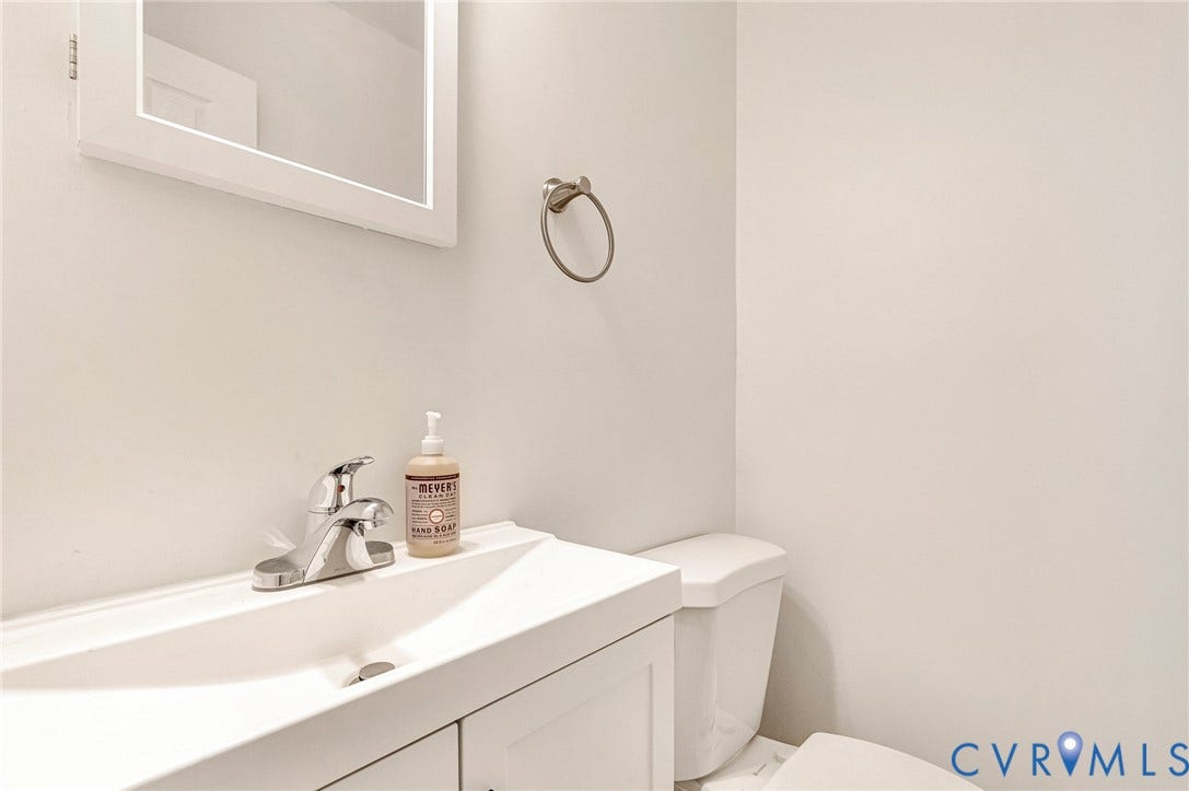 En-suite 1/2 bath