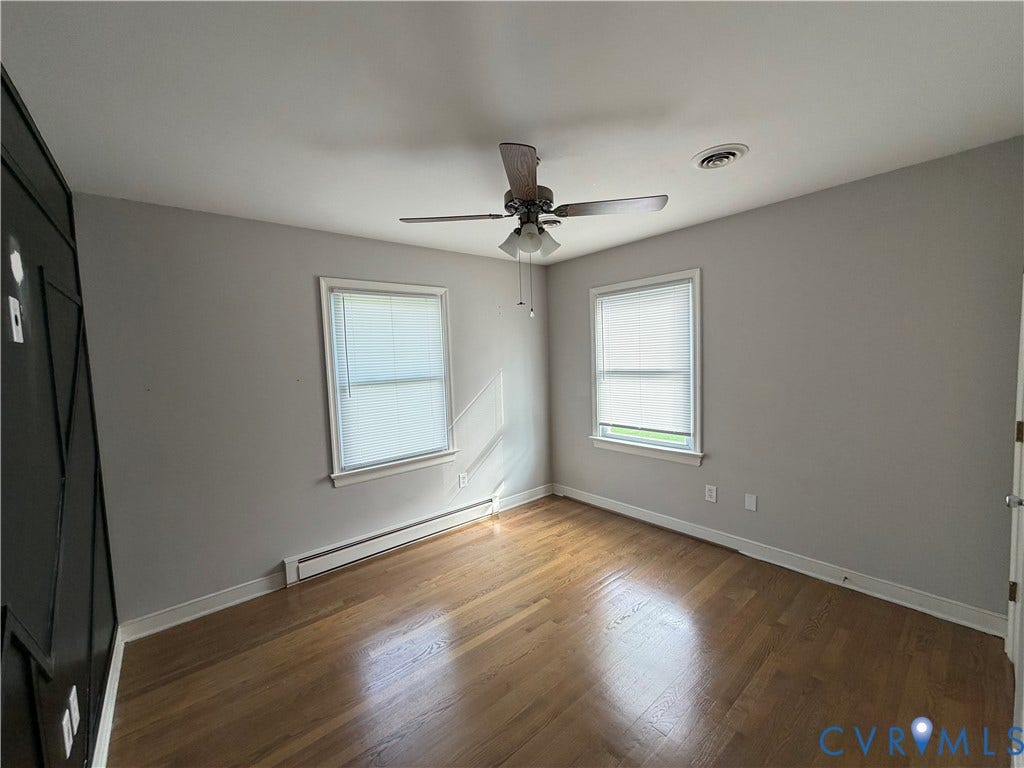 11925 Wedge Drive, Chester, VA 23831 Accent wall