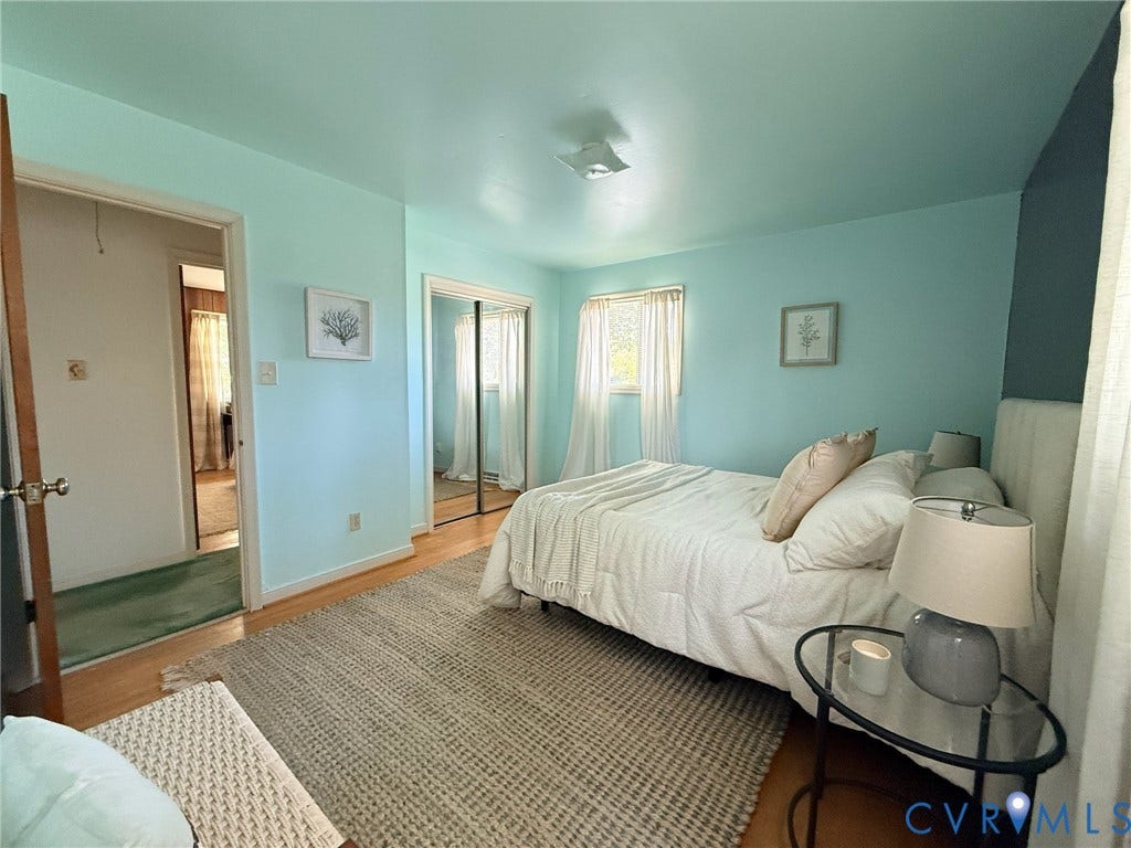 6401 Lythgoe Avenue, North Chesterfield, VA 23234 Hardwood flooring throughout, mirrored closet doors, and a ceiling-mounted light fixture