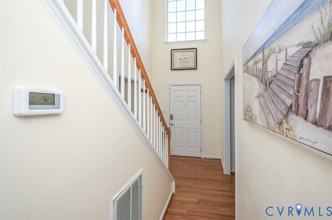 9736 Cedar Grove Way, Cedar Grove, Henrico, VA 23228 2-story foyer