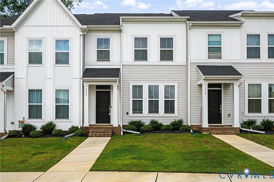 Property photo for 352 Mt McCauley Way, Aylett, VA