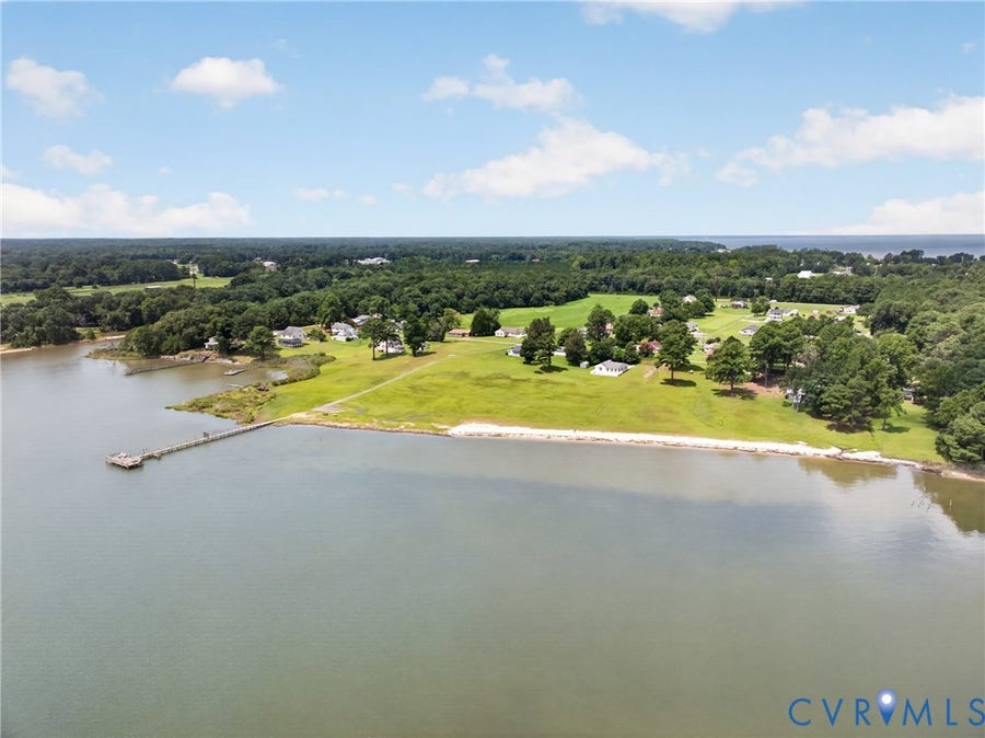 Property photo for 141 Virginia Avenue, Topping, VA