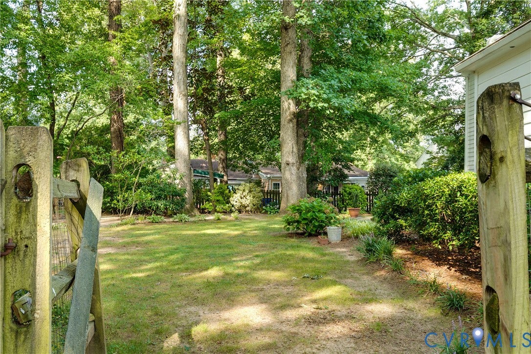 7733 Yorkdale Drive, North Chesterfield, VA 23235 7733 Yorkdale Drive, North Chesterfield, VA 23235
