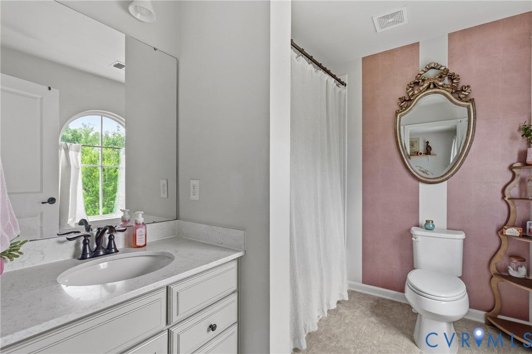 11612 Rolling Leaf Lane, Emerson Mill, Glen Allen, VA 23059 Ensuite Bath to Bedroom 2