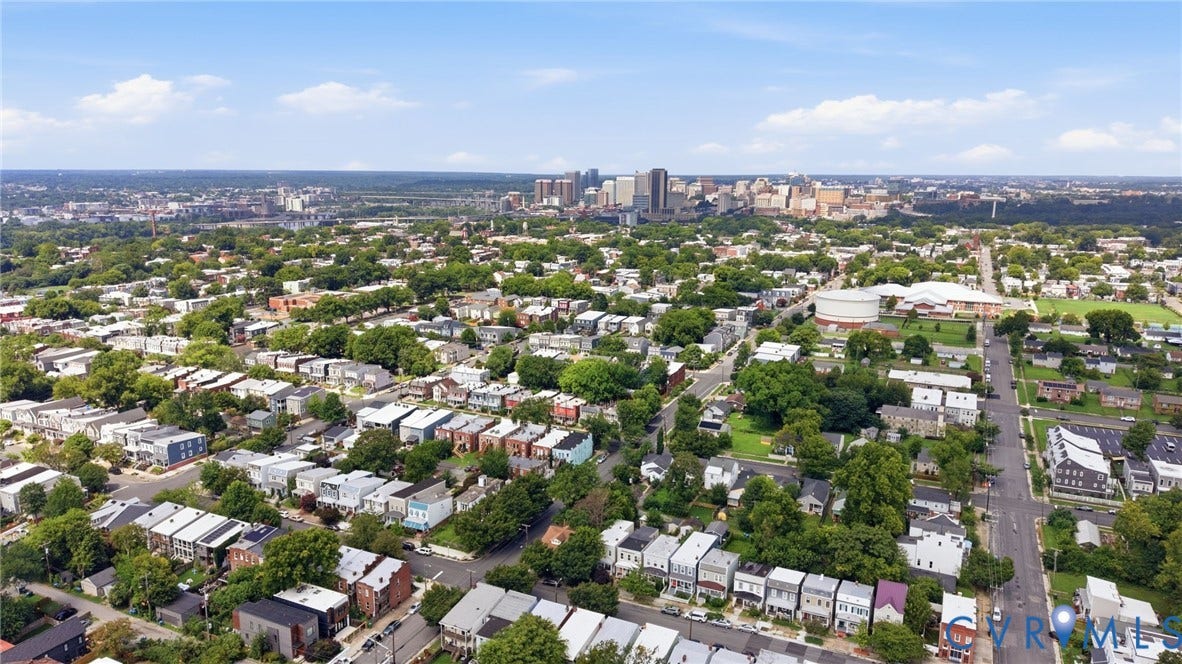 625 N 33rd Street, Chimborazo, Richmond, VA 23223 Urban residential landscape featuring a mix of architectural styles