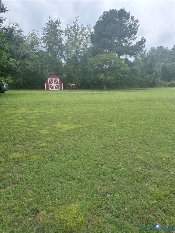727 Frenchs Store Road, French's Store, Cumberland, VA 23040 Expansive pastoral setting featuring mature trees and a lush, level lawn ideal for outdoor recreation and equestrian pursuits
