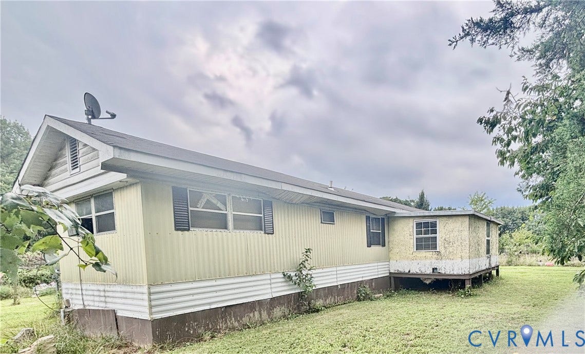 727 Frenchs Store Road, French's Store, Cumberland, VA 23040 12x60 singlewide built 1965