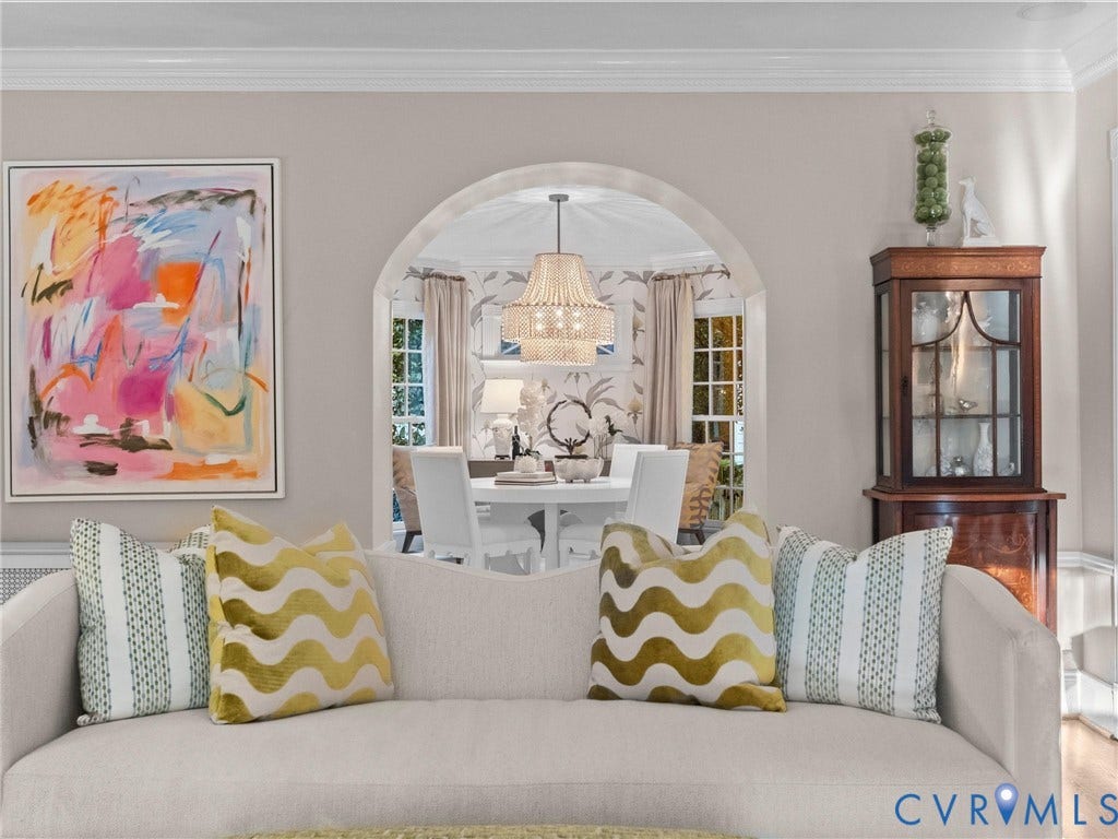 1 Greenway Lane, Hampton Gardens, Richmond, VA 23226 overlooking the breakfast room through the elegant archway