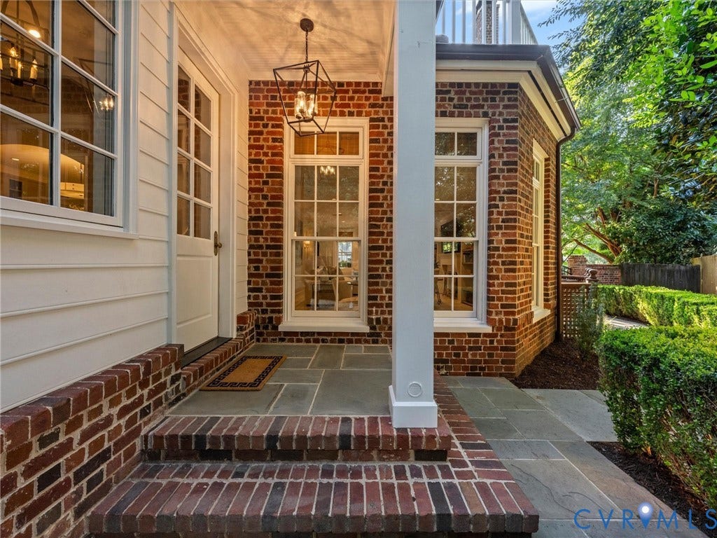 1 Greenway Lane, Hampton Gardens, Richmond, VA 23226 Rear entrway into mudroom