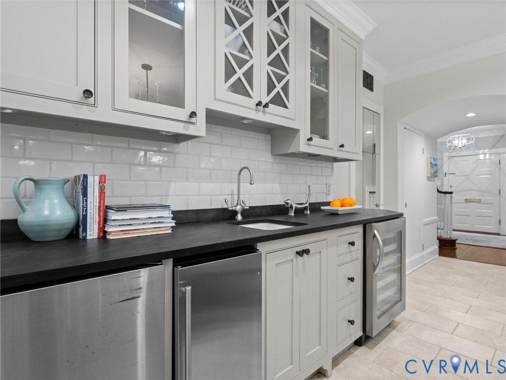 1 Greenway Lane, Hampton Gardens, Richmond, VA 23226 Kitchen equipped with full entertainment wall