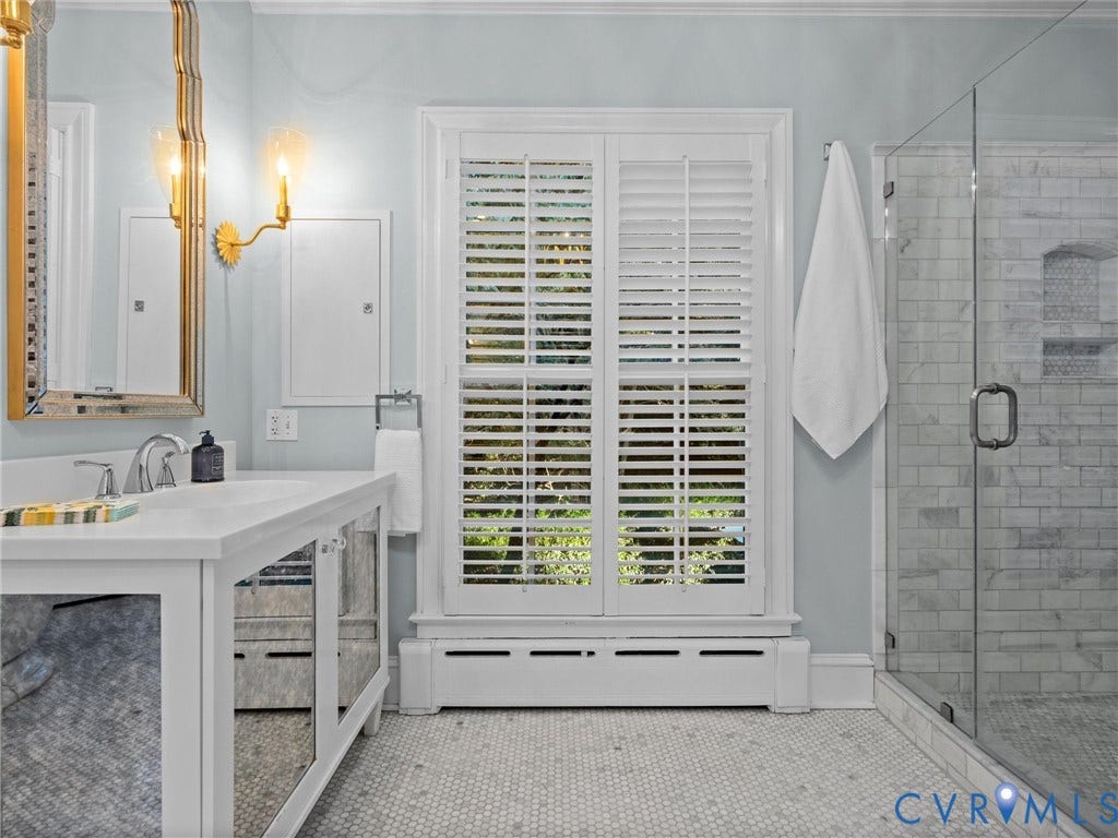 1 Greenway Lane, Hampton Gardens, Richmond, VA 23226 Walk-in shower with Carrara marble tiled floors