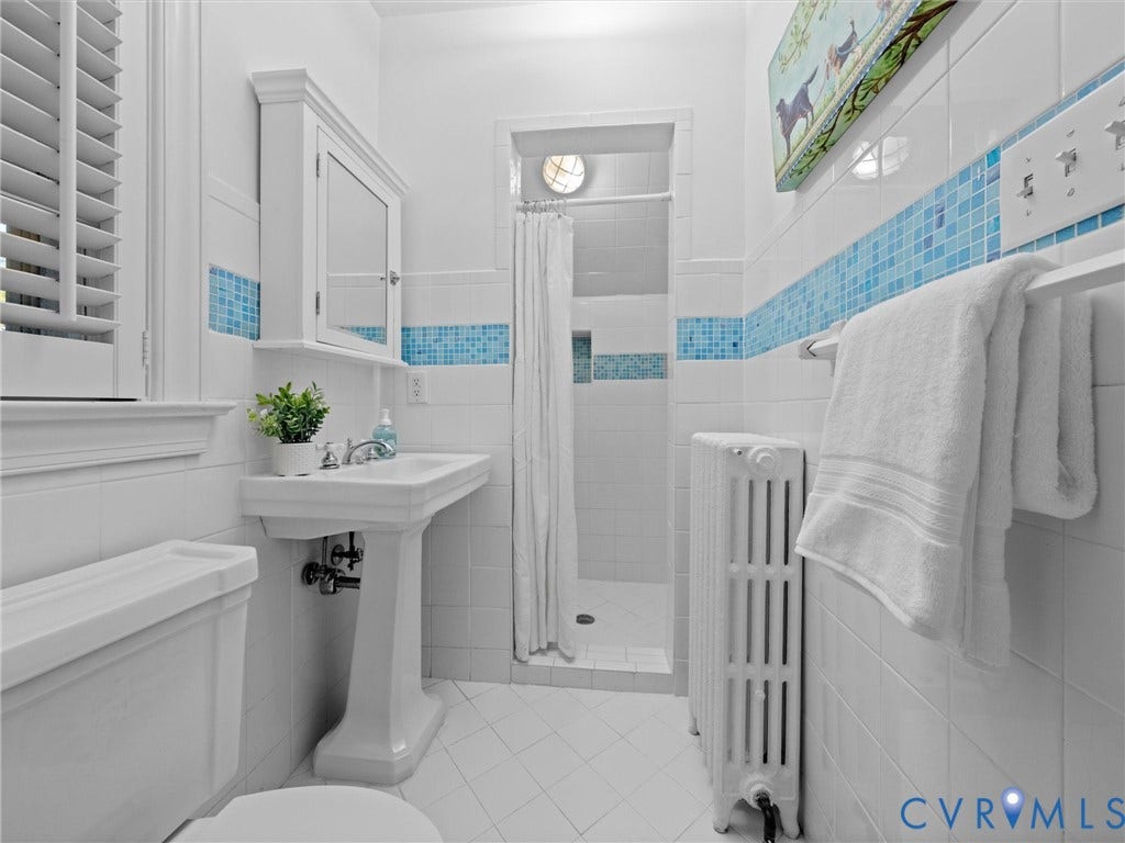 1 Greenway Lane, Hampton Gardens, Richmond, VA 23226 with white tile and shower