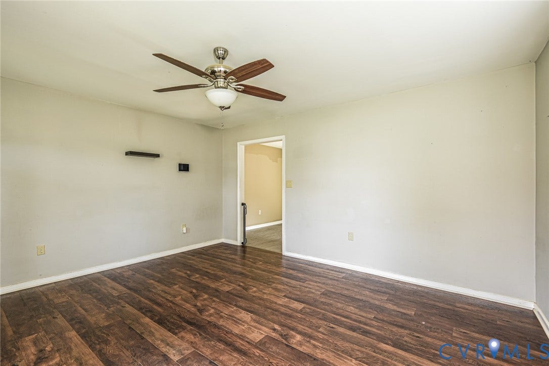 825 Nottoway Avenue, Blackstone, VA 23824