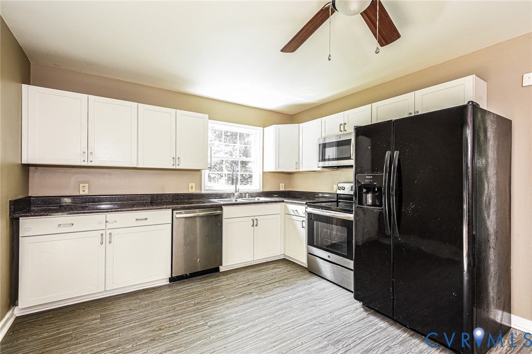 825 Nottoway Avenue, Blackstone, VA 23824