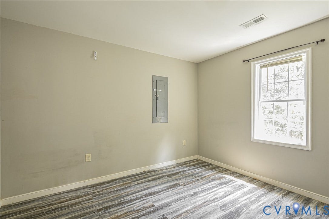 825 Nottoway Avenue, Blackstone, VA 23824