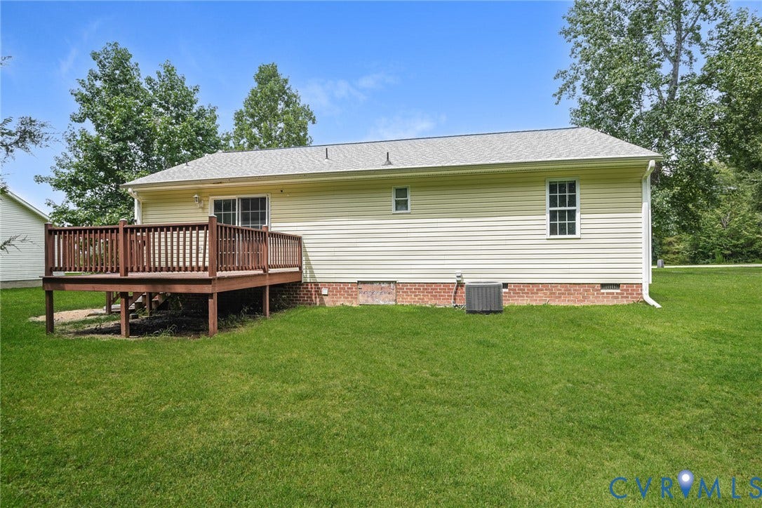 825 Nottoway Avenue, Blackstone, VA 23824