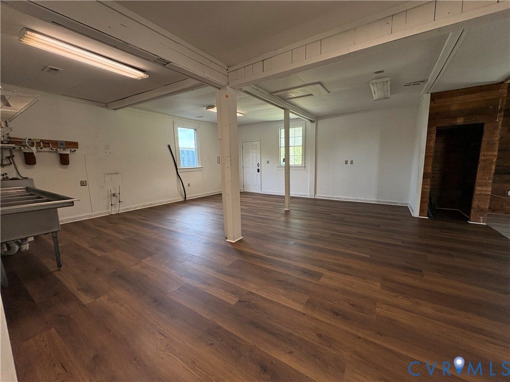 2030 Broad Street Road, Maidens, VA 23102 2030 Broad Street Road, Maidens, VA 23102