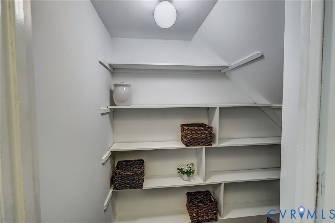 11209 Ingallston Road, Henrico, VA 23233 Entry to basement stairs