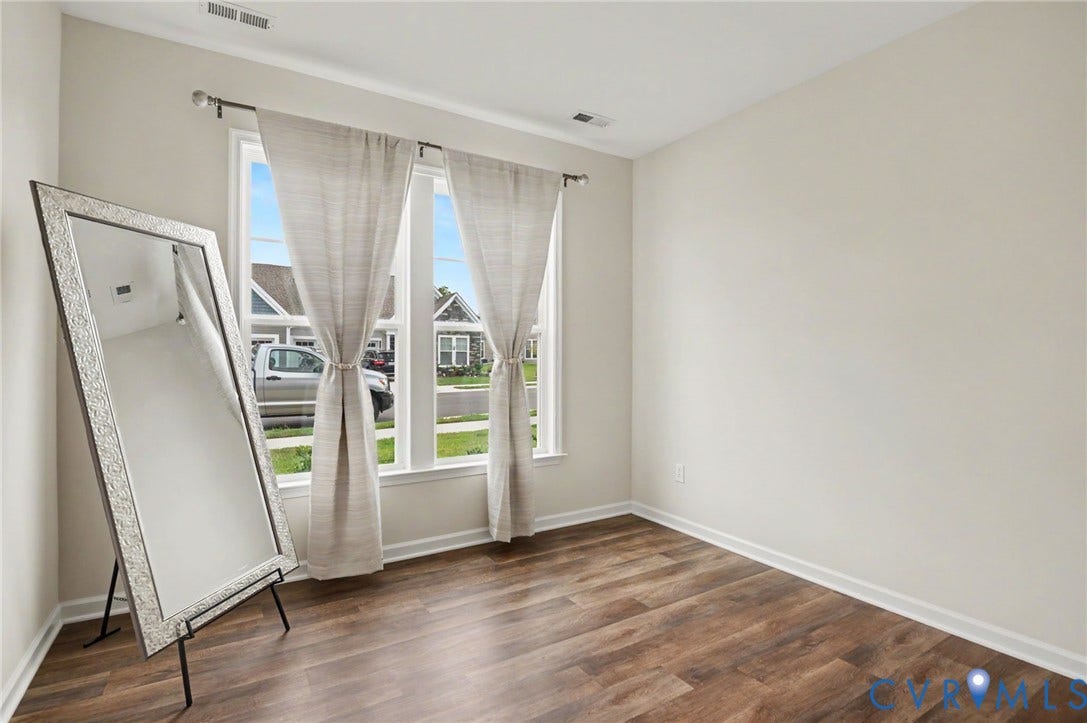 11618 Orchard Falls Circle, Chickahominy Falls, Glen Allen, VA 23059 Wood-finish flooring and light-toned walls