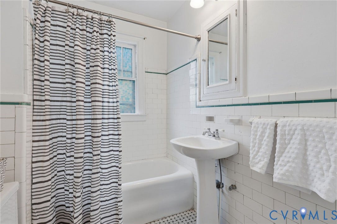 4603 Forest Hill Avenue, Forest Hill, Richmond, VA 23225 Full upstairs bathroom