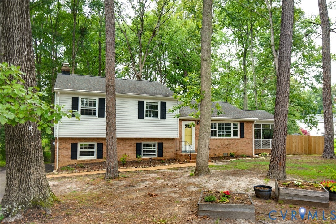 200 Stanmore Road, North Chesterfield, VA 23236 Split-level residence featuring brick and siding exterior