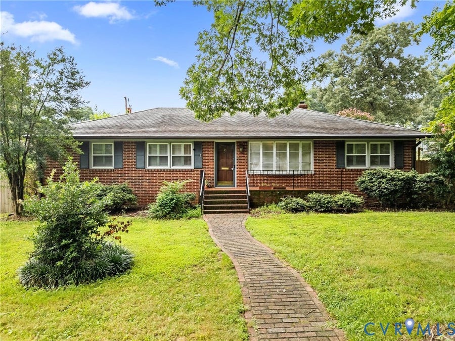 Property photo for 5537 W Melbeck Road, North Chesterfield, VA