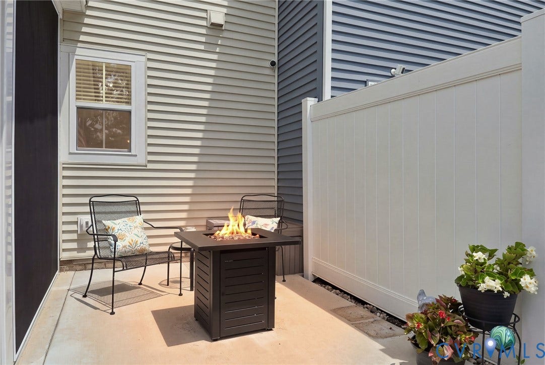 10877 Genito Square Drive, Midlothian, VA 23112 Open Patio