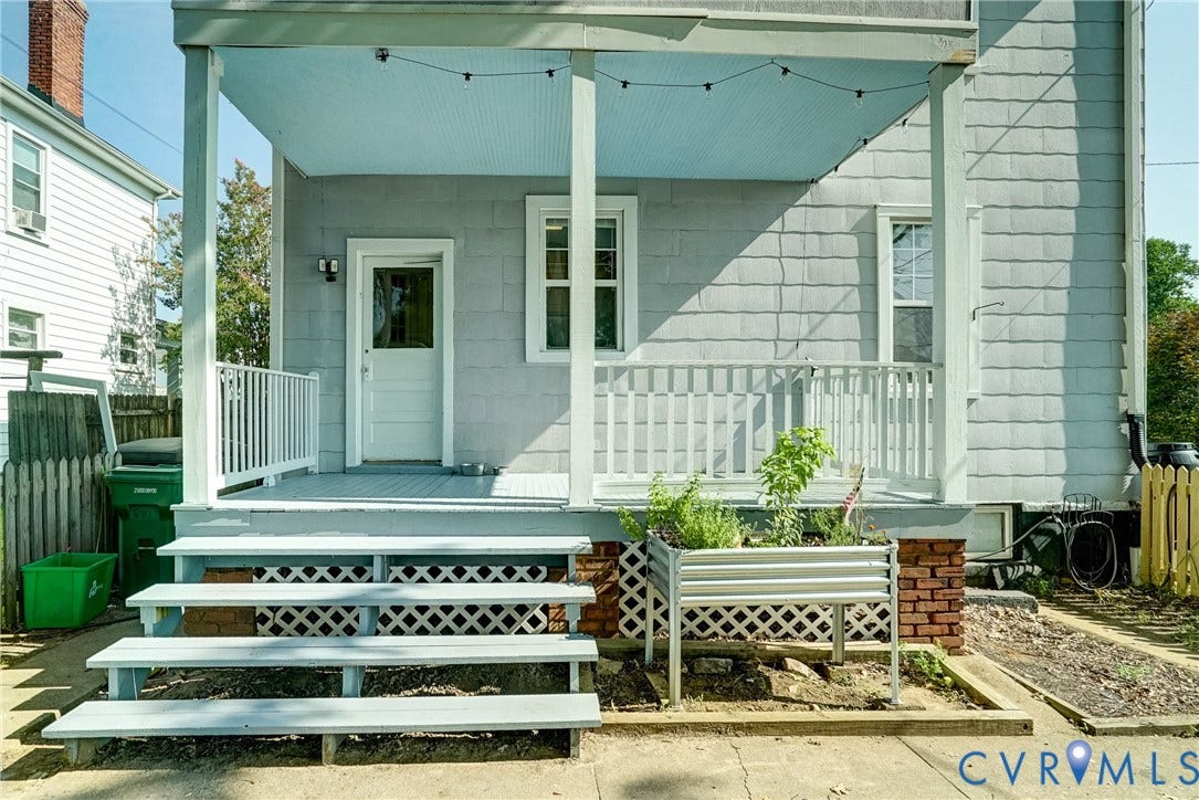801 Edge Hill Road, Battery Court, Richmond, VA 23222 Covered back porch