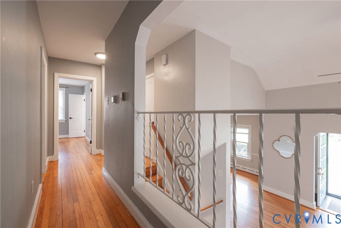 5709 Monument Avenue, Richmond, VA 23226 Upper Hallway overlooking the Living Room below