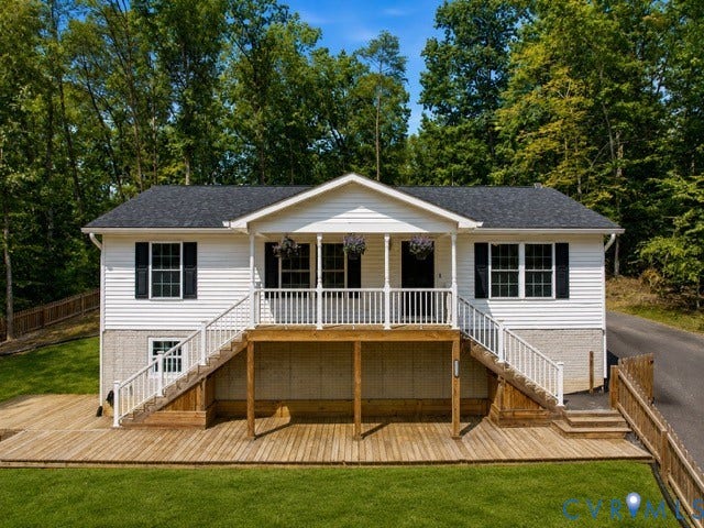 Property photo for 26870 Slash Pine Circle, Ruther Glen, VA