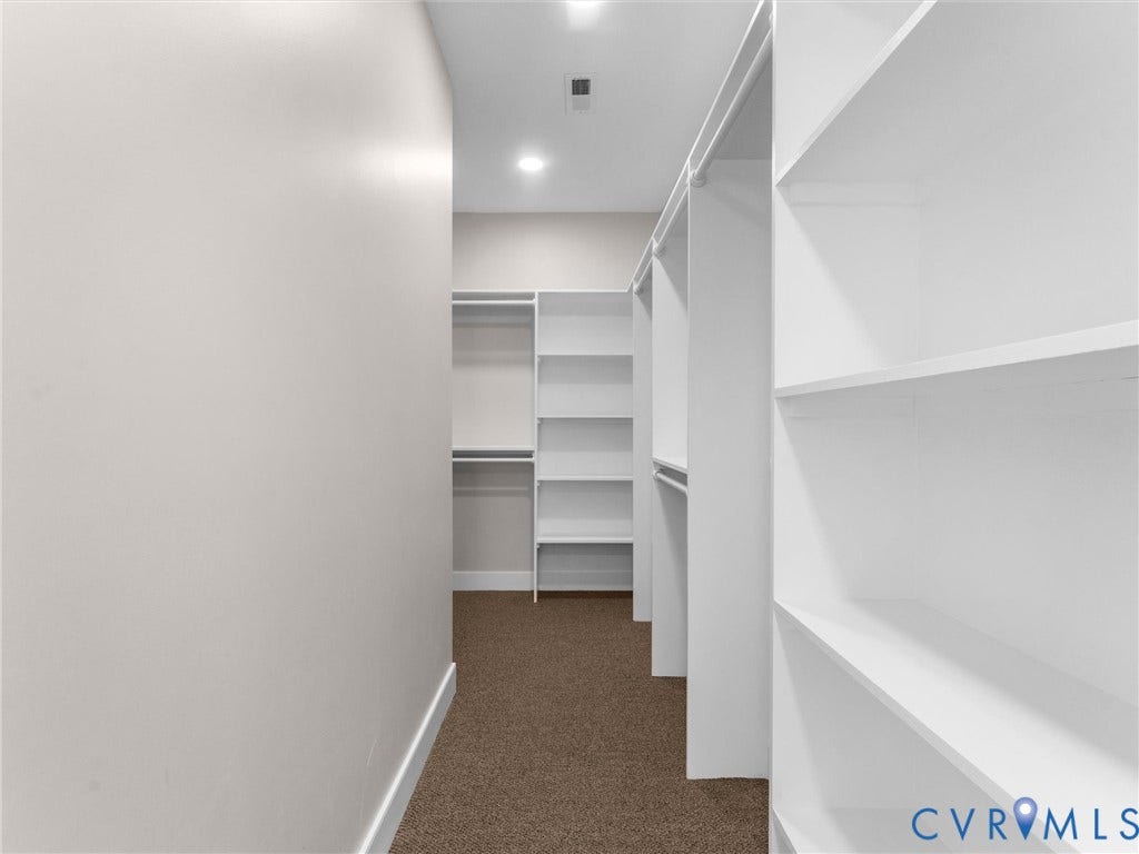 906 Maple Avenue, Richmond, VA 23226 Primary walk-in closet