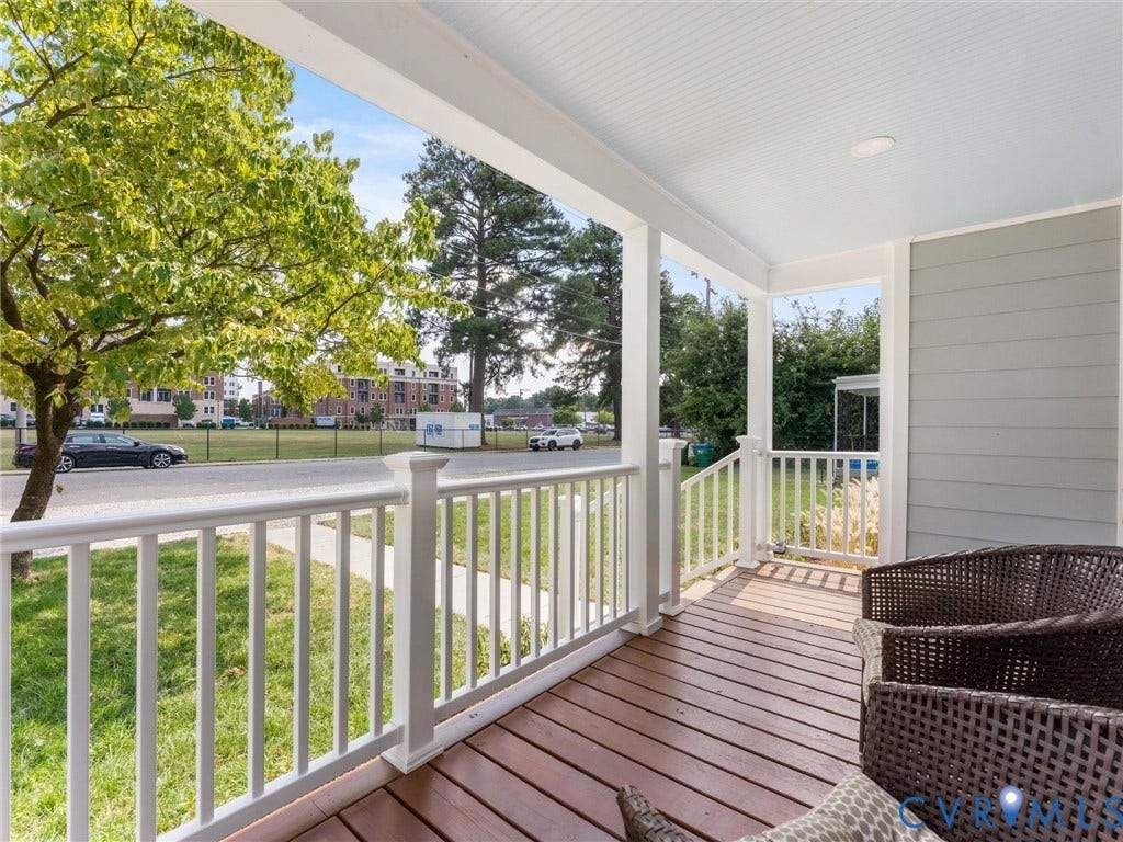 906 Maple Avenue, Richmond, VA 23226 Covered front porch
