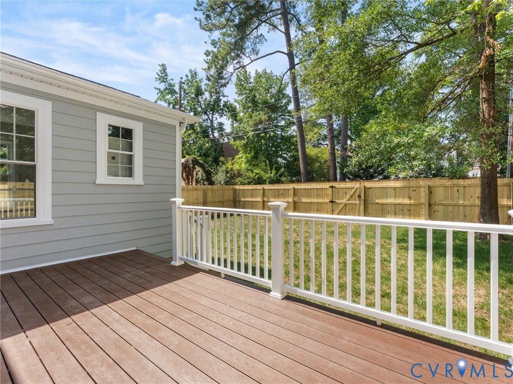 906 Maple Avenue, Richmond, VA 23226 Backyard PVC deck