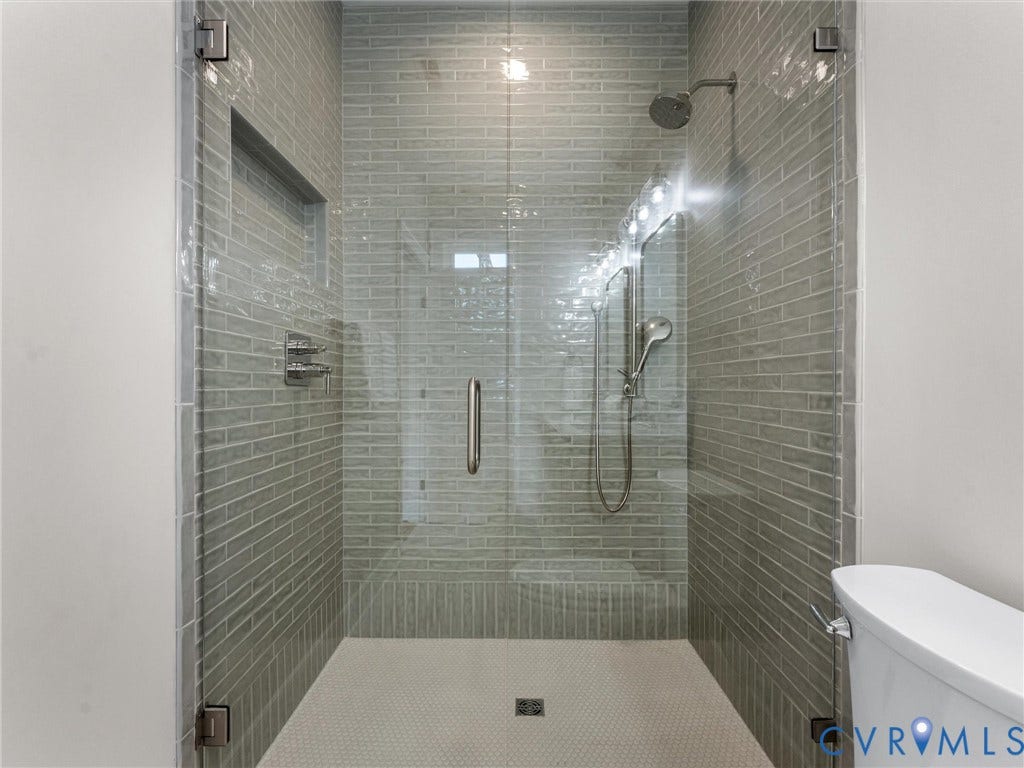906 Maple Avenue, Richmond, VA 23226 Glass and tile shower