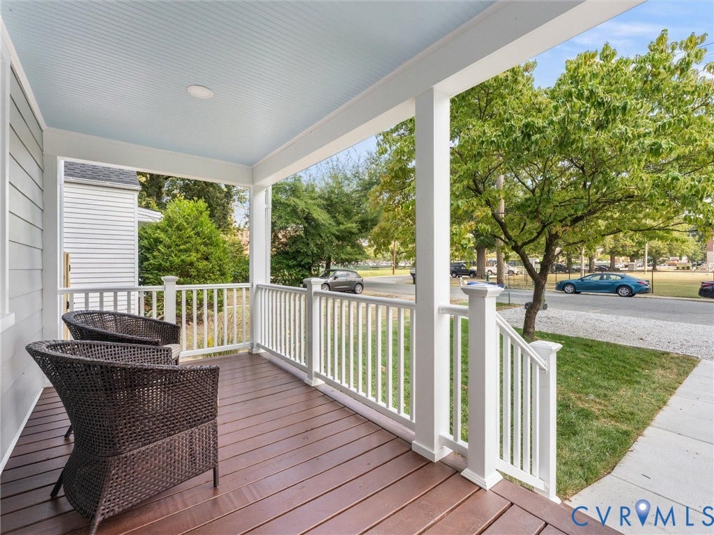 906 Maple Avenue, Richmond, VA 23226 Front porch
