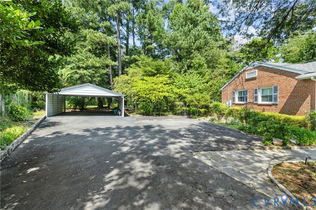 8208 Michael Road, Henrico, VA 23229 Long driveway with plenty of parking.