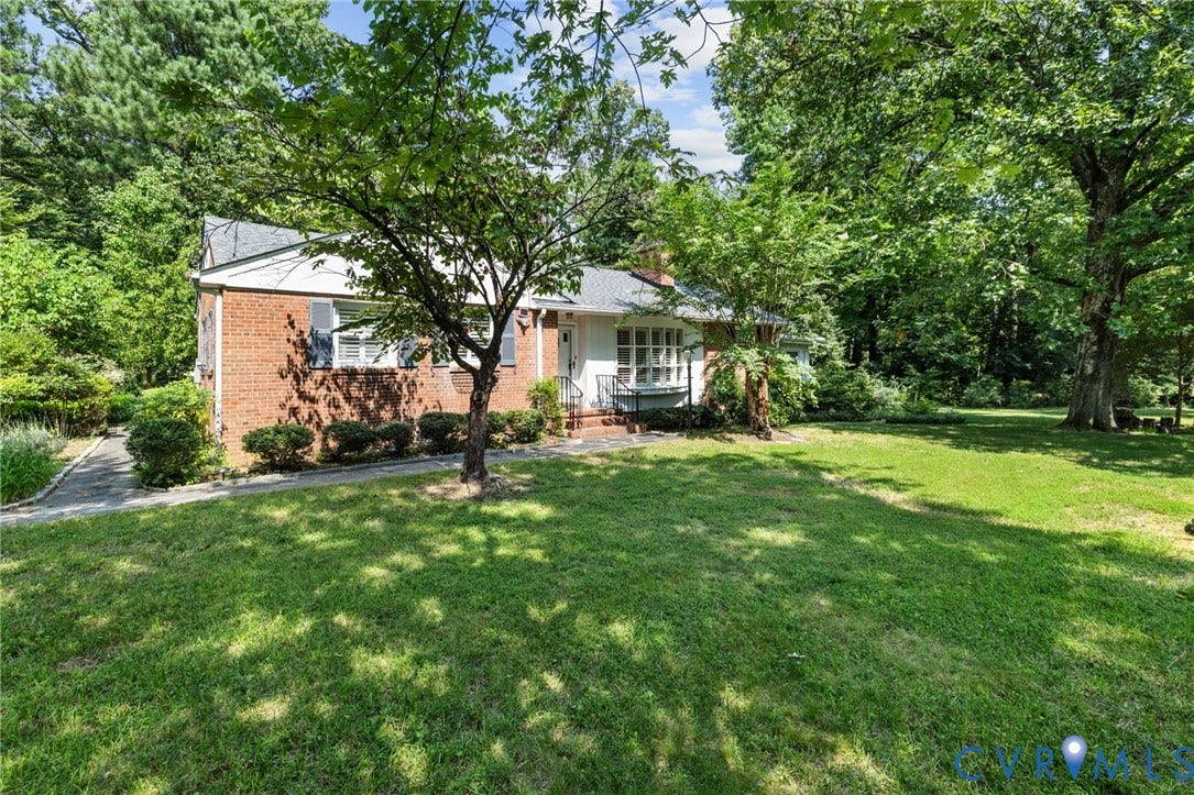 8208 Michael Road, Henrico, VA 23229 Brick exterior with white trim