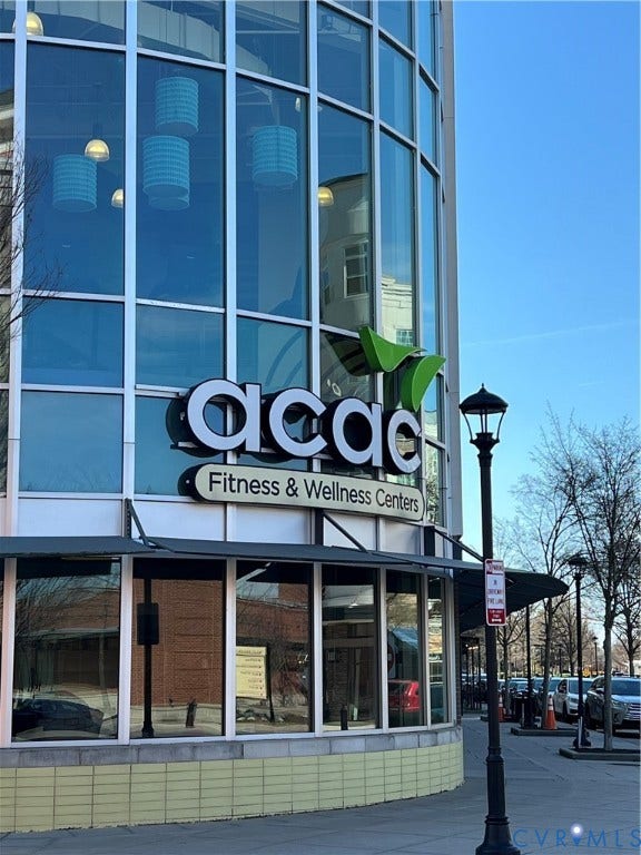 1901 Liesfeld Parkway, West Broad Village, Glen Allen, VA 23060 Curved glass facade with a modern architectural sign