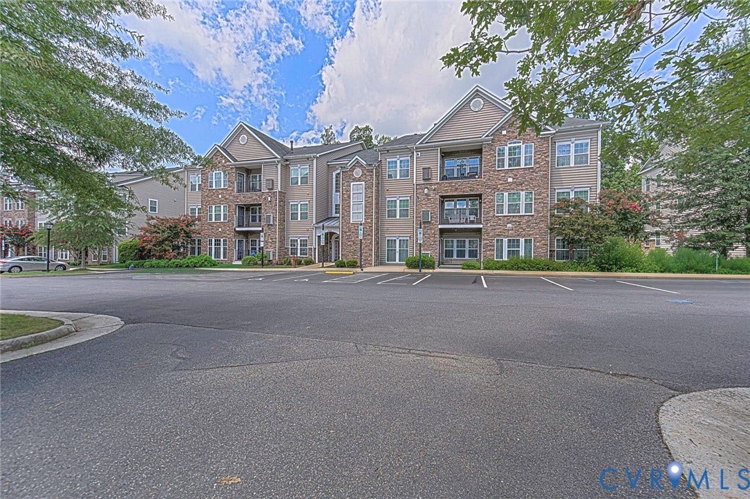 1030 Westwood Village Way, #301, Charter Colony, Midlothian, VA 23114