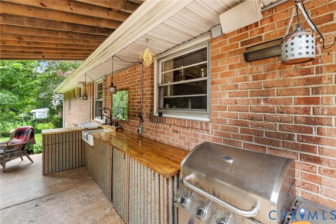 12311 PARKER Lane, Chester, VA 23831