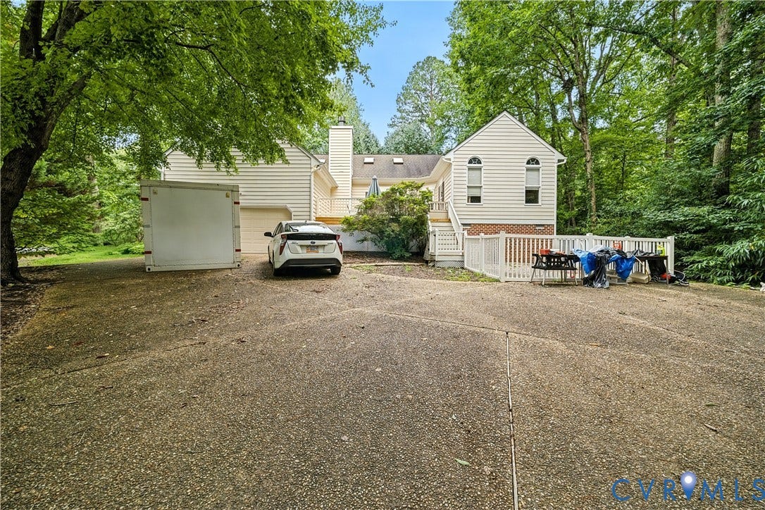 411 Hickory Drive, Manakin Sabot, VA 23103 411 Hickory Drive, Manakin Sabot, VA 23103
