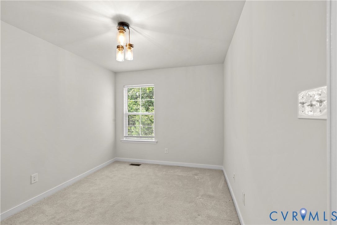 3372 Dewsberry Lane, Henrico, VA 23231 Light-colored wall-to-wall carpeting and white painted walls