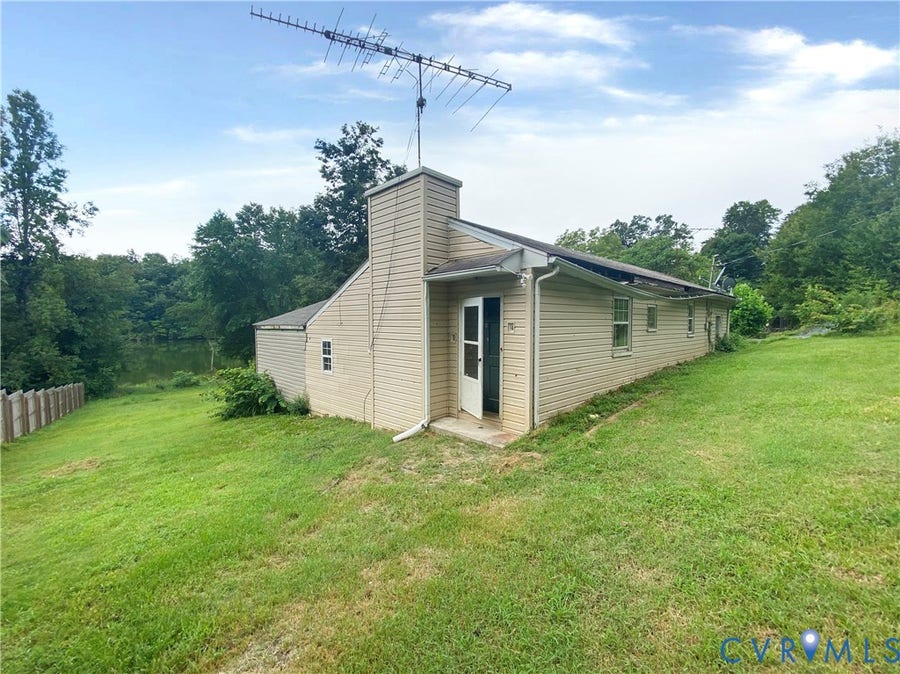 Property photo for 743 N Ruritan Drive, Palmyra, VA