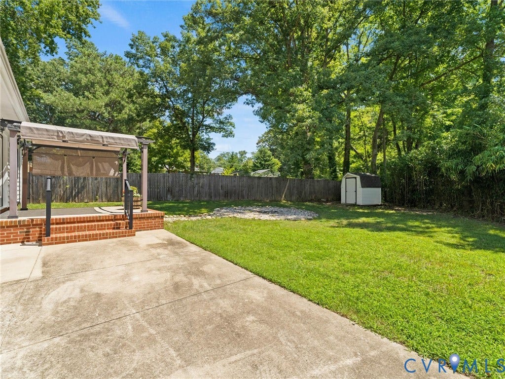 both raised and lower patio